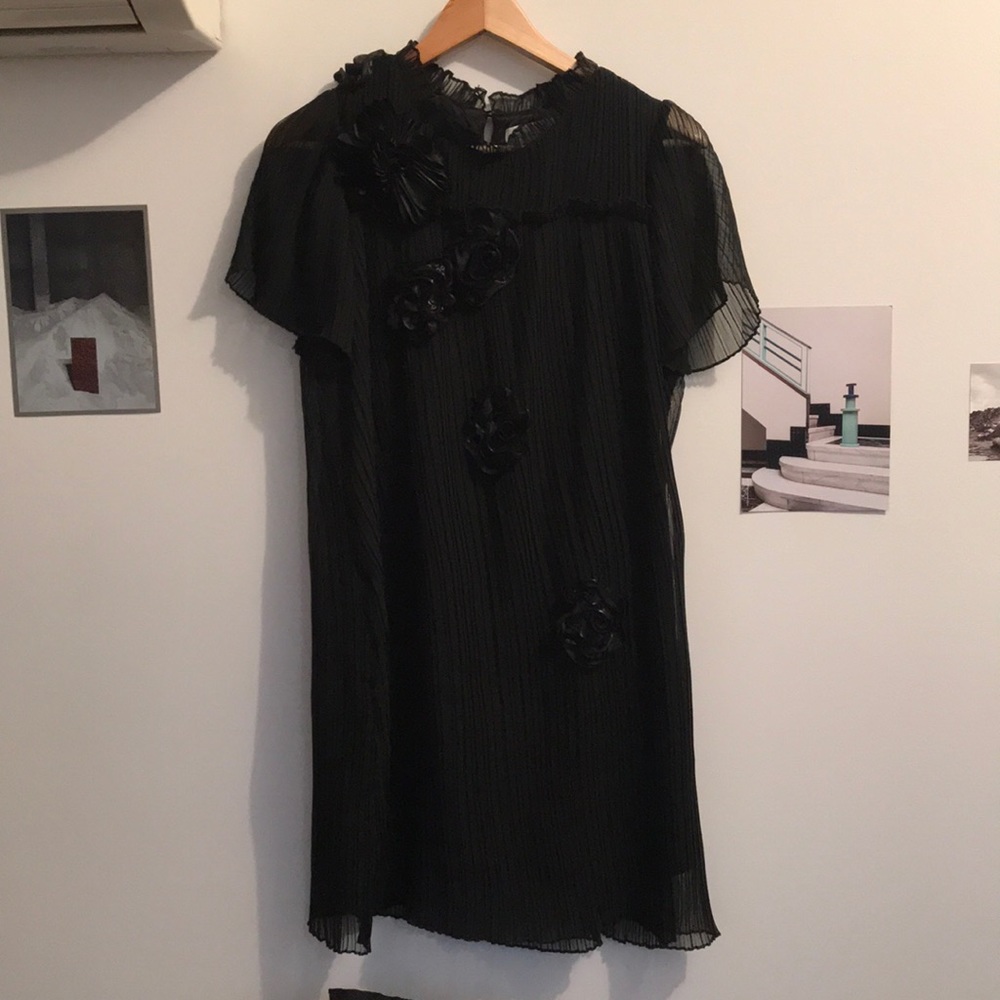 Black plisse silk dress with embroidered flowers